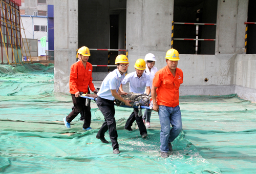佛山順德2017年突發(fā)安全生產(chǎn)事故應(yīng)急救援演練