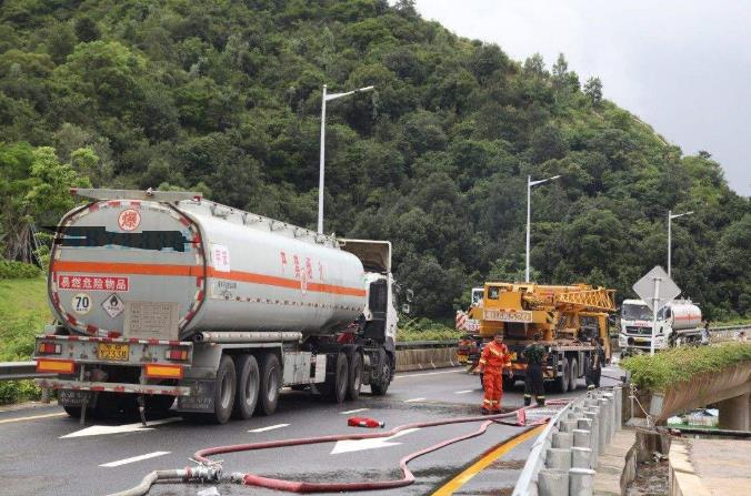 淺析如何讓危險化學(xué)品運(yùn)輸不再危險了？